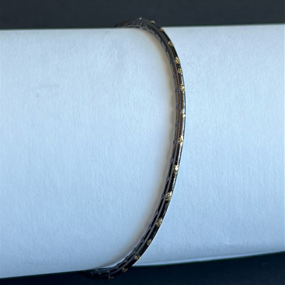 Women’s vintage dainty black/gold‎ bangle bracelet one size measurement shown